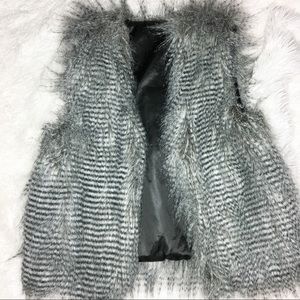✨TRENDY✨ Hot Kiss Grey & Black FAUX Fur Vest